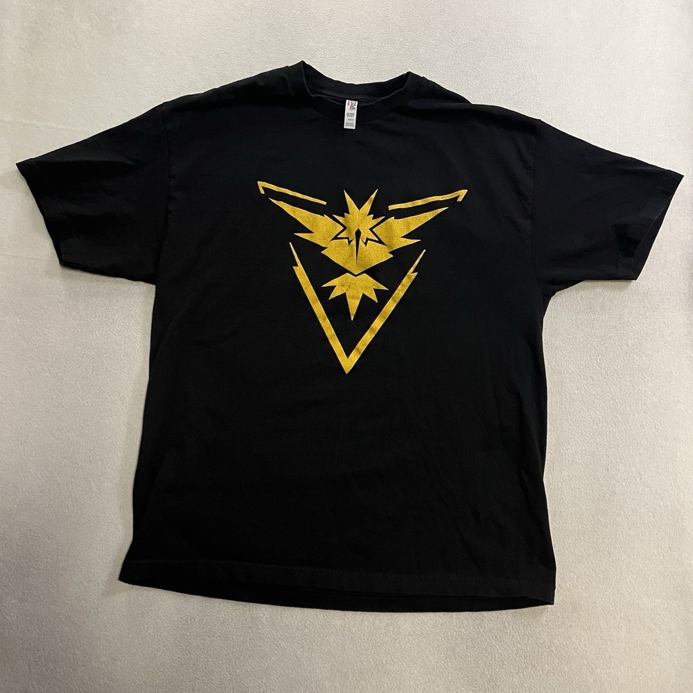 Pokemon Center Team Instinct Pokemon GO Zapdos Graphic T-Shirt Men's Size XL
